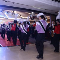 嗇色園聯校步操樂團表演
