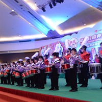 嗇色園聯校步操樂團表演