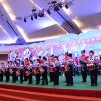 嗇色園聯校步操樂團表演